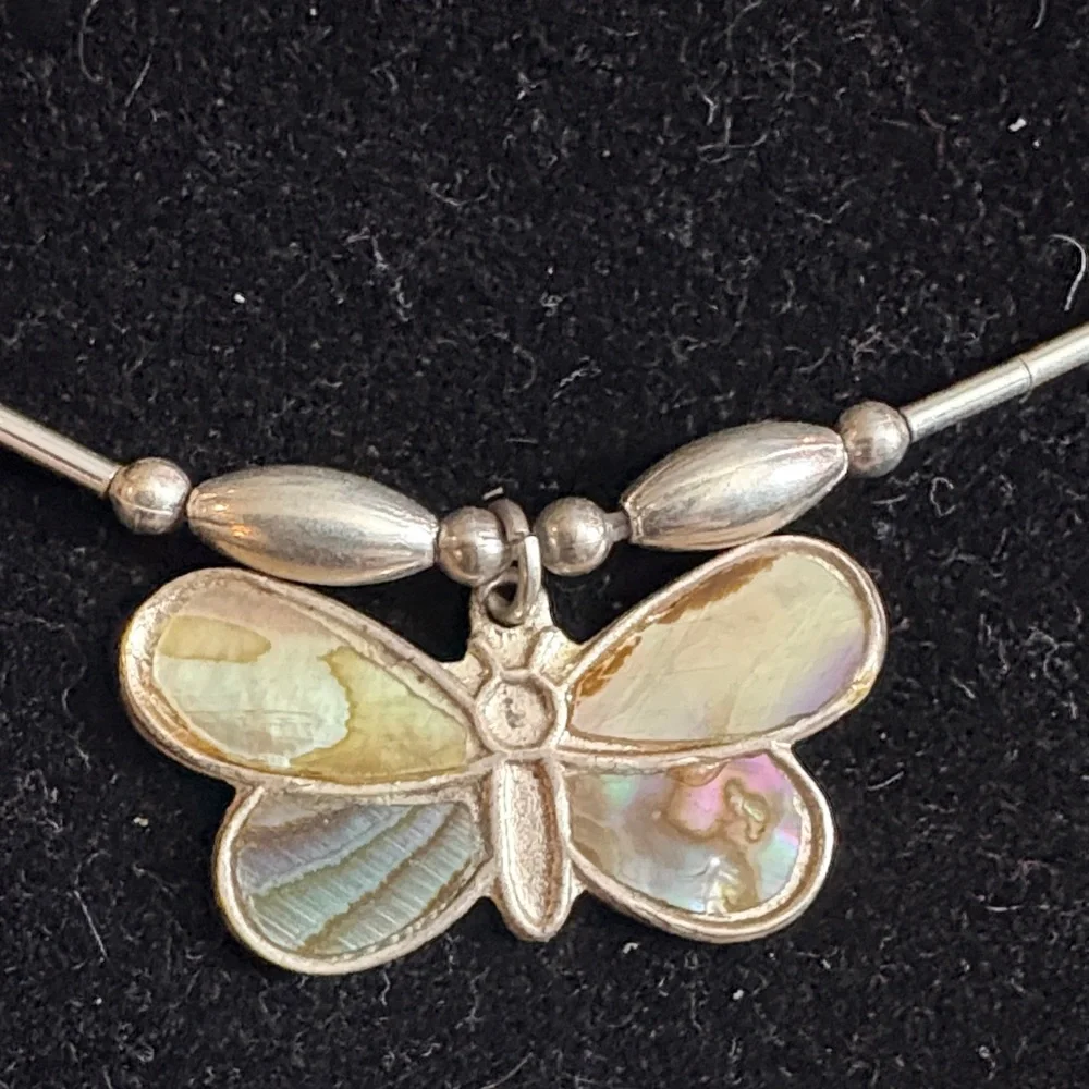 Vintage Mother of Pearl Silver Butterfly Pendant Necklace - Picture 2 of 7